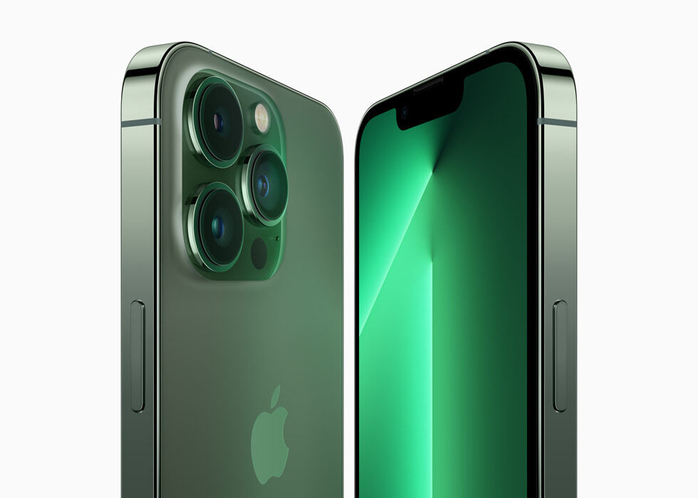 apple-iphone13-pro-alpine-green-hero-2up-220308_big_carousel-jpg-large_-5605166